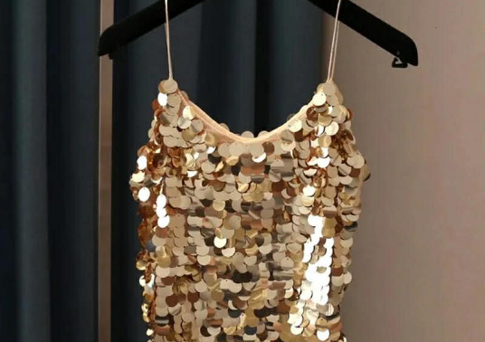 Must-Have Κομμάτια για τα Χριστούγεννα από το Amelies